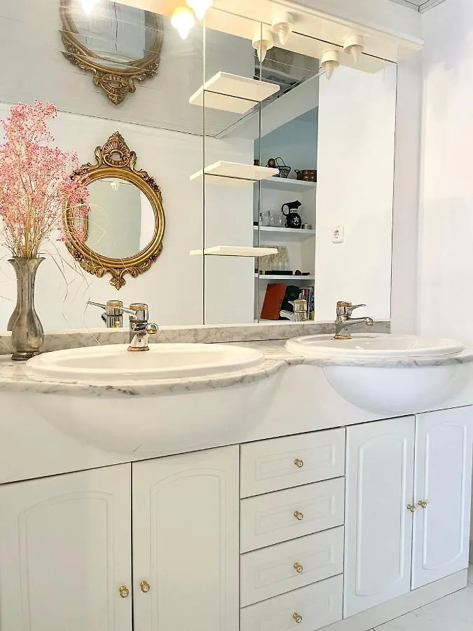 Luxury Family Apartment In Roses