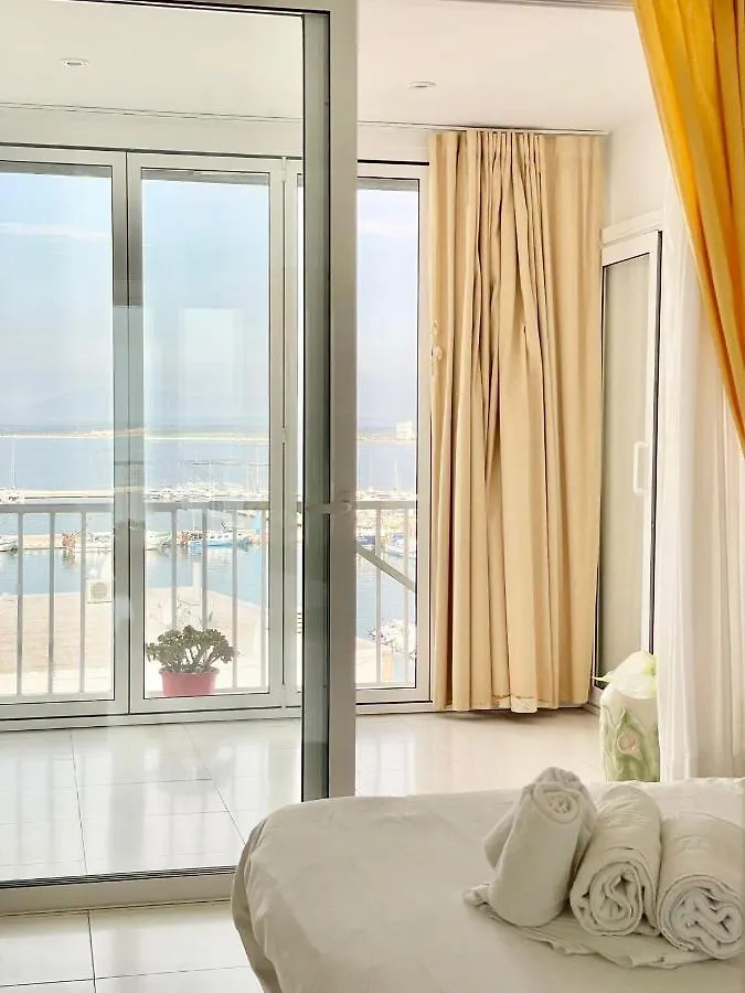 Luxury Family Apartment In Roses Spain