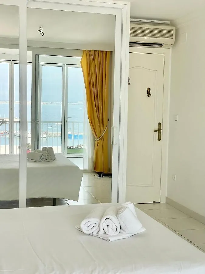 Luxury Family Apartment In Roses