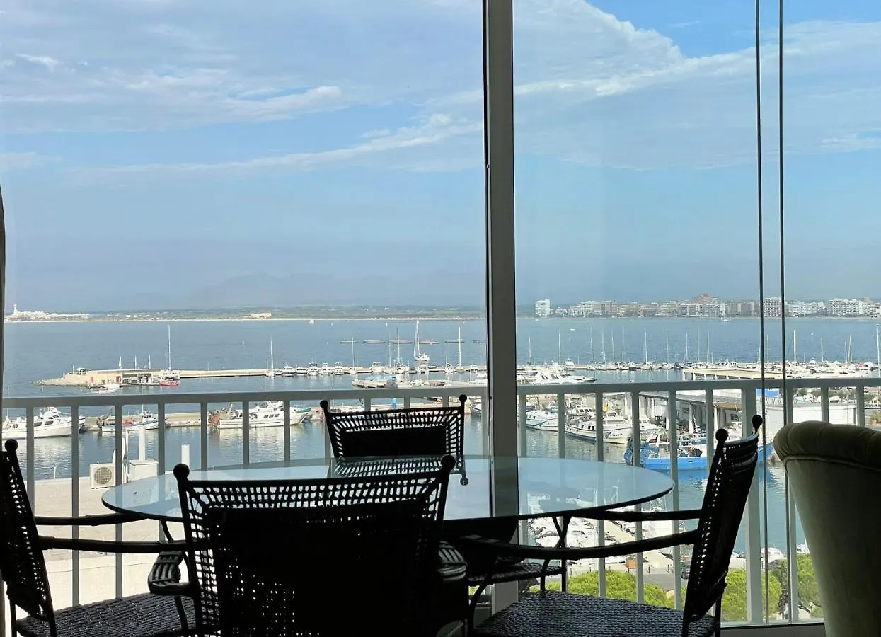 Luxury Family Apartment In Roses location
