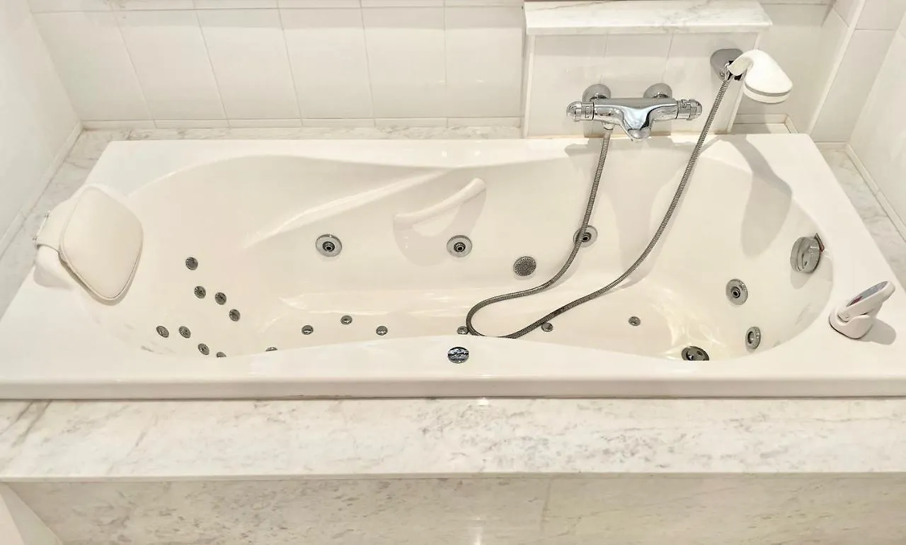 Luxury Family Apartment In Roses 0*,