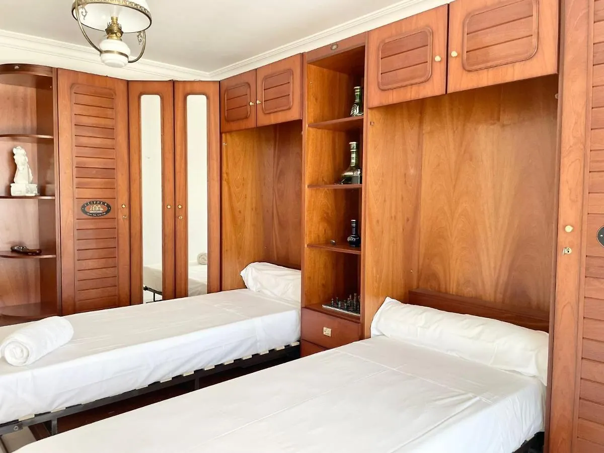 Luxury Family Apartment In Roses