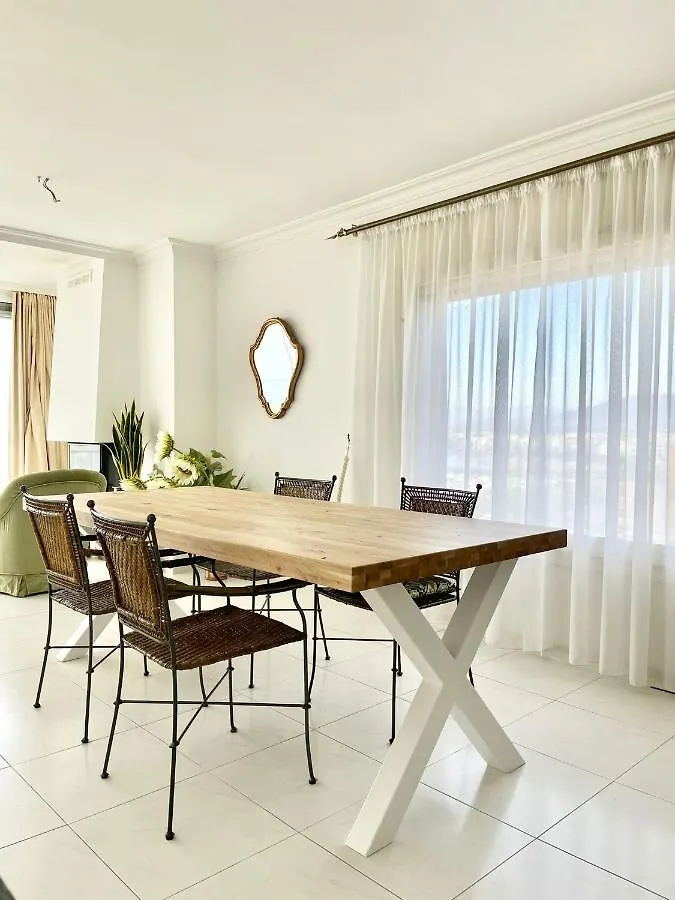 Luxury Family Apartment In Roses